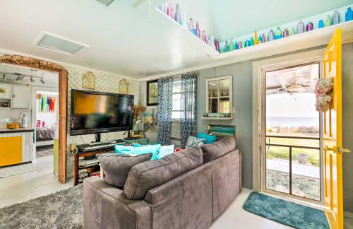 Oceanfront White Stone Cottage w/ Private Beach! - Photo 4