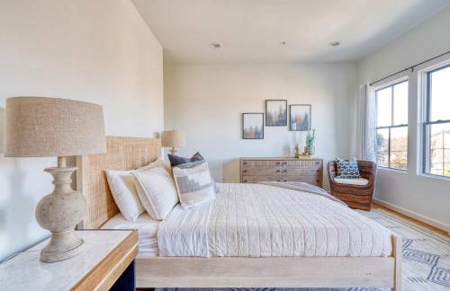 Stay Portland - Custom North Tabor Farmhouse - Gym & Kitchen - Photo 11