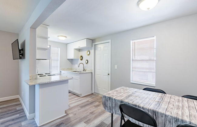 Cozy Jacuzzi Home - Foto 8