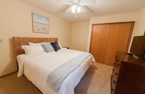 Lakefront-4BD3BA-Sleeps 12PP - Photo 6