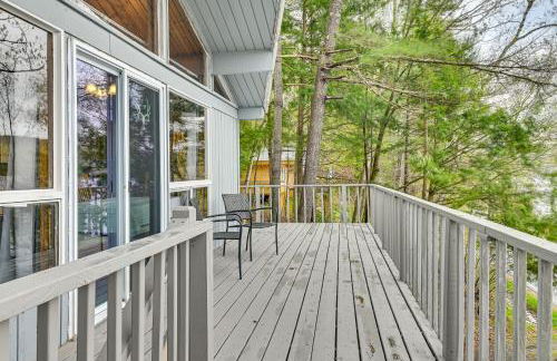Lake-View Cabin with Furnished Deck in Hadley! - Foto 22