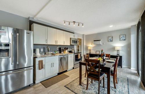 Exquisite Lakefront Pool House Awaits Pool 10 PPL - Foto 32