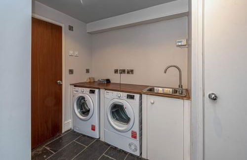 Character Townhouse in Town Centre & Superb Views - Foto 28