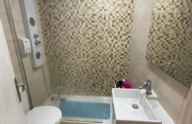 Um quarto em um apartamento - Foto 6