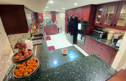 Stylish two homes in one house 6 bedrooms 2 kitchens - Foto 30