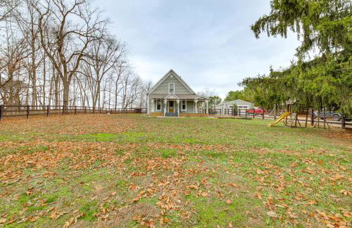 Fire Pit and Playset! 1880s Zionsville Farmhouse - Foto 29