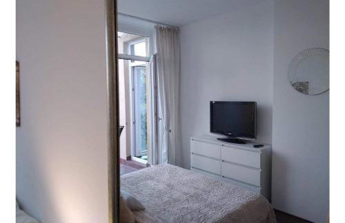 Sunny Penthouse with roof gardens overlooking the Warsaw Palace of Culture - Foto 8