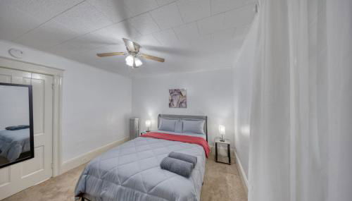 Charming 2-Bedroom, 1-Bath Getaway - Foto 5