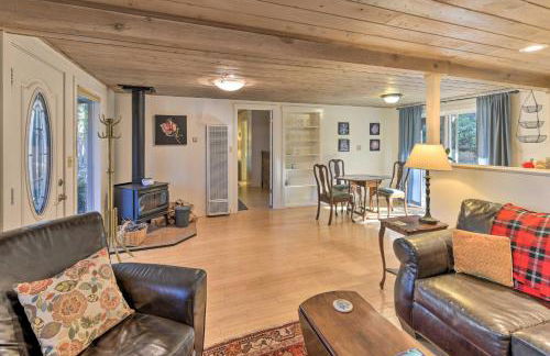 Peaceful Cottage with Grill and Yard in Grass Valley! - Photo 4