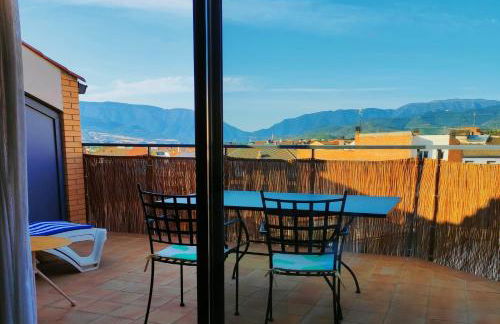 ACOGEDOR ÁTICO DÚPLEX EN TREMP - Foto 1