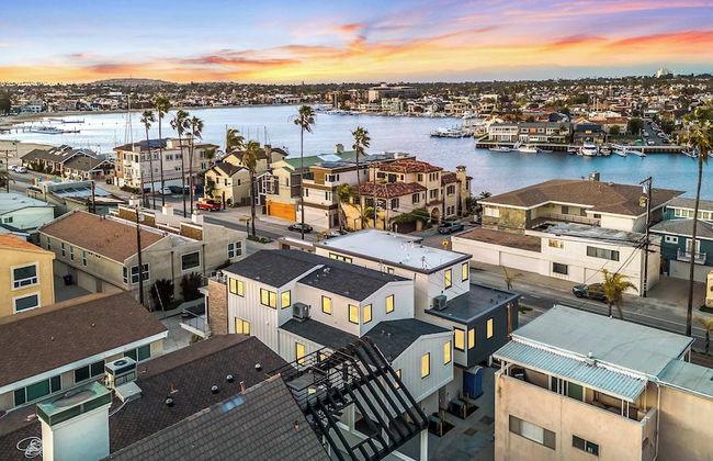 Beach Paradise Stunning 3-story in Long Beach! - Foto 50