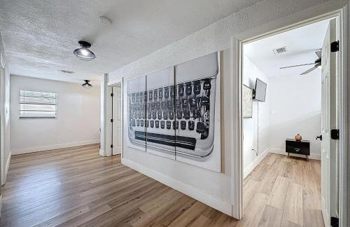 Newly Renovated | Minutes to Riverwalk & Beaches | Tampa Heights - Foto 48