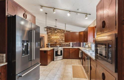 Great Group Getaway: Games Galore + Outdoor Oasis - Foto 13