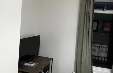 ResiLets - Plessey Road House, Large, Modern Home - Foto 26