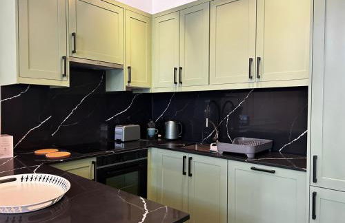 Earl's Court Luxe Apartment - Photo 7