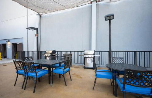 Iconic Vegas Views - 6 comfy Beds, NO RESORT FEES, Center Strip! - Foto 46