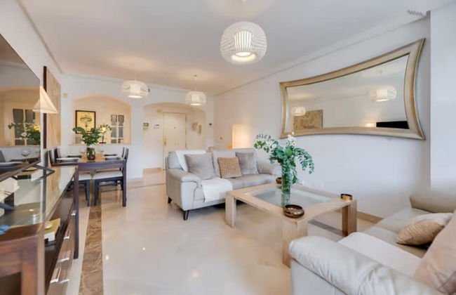 2 Bedrooms - Sleeps 4 - Garden and Pool With View - Photo 16