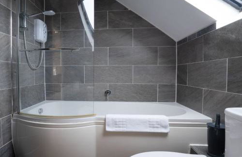 Hare Cottage wonderful views and parking - Pass the Keys - Photo 17