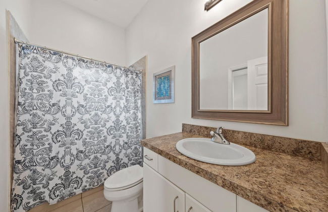 Lake Norma Luxury Living - Coronas Azul - Photo 17