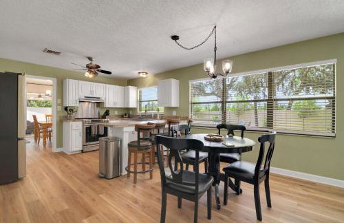 Lake Haven Retreat Private Dock & Peaceful Views - Photo 5