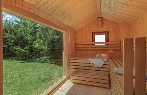 Ferienhaus Dornstetten: Sonniges Design Haus: Kamin, Sauna, Hot Pot, Zaun - Foto 64