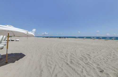 Ocean Views and Pool Access Riviera Beach Condo! - Foto 31