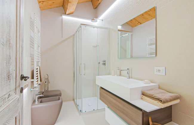 Chic Villa in Acqualagna with Hot Tub in Pool & Private Garden - Foto 17