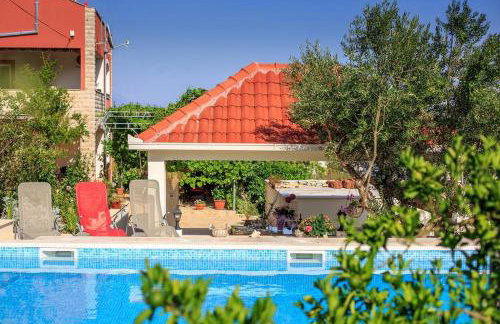 Apartment Zeljana - Photo 2