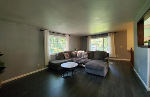 Quiet 3BR 2BA Near Mall, Shopping Centers, and I-94 - Foto 28