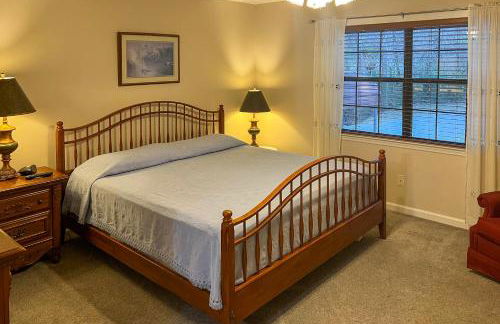 Creekfront Cabin Near Chattanooga with Hot Tub! - Foto 10