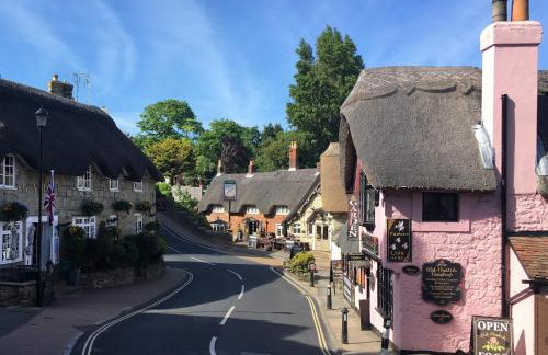 6 Shanklin Manor - family friendly apartment in Shanklin Old Village - Photo 39