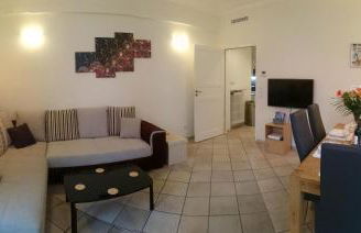 Nice Centre - Apartment with balcony and stunning sea view! - Photo 2