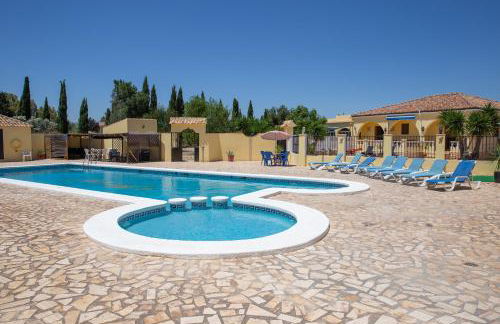 Casa Ana - delightful semi-detached villa with large swimming pool, tennis court and huge gardens plus Free wifi - Photo 2