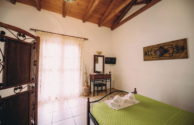 Trikalioti\'s Lush Green Estate Apartments - Photo 6