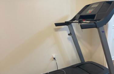 Charming Entire 3 Bedrooms House with AC and Wifi - Foto 23