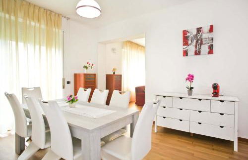 LA'DELI - Como - grande appartamento con parcheggio, nefltix, giardino, terrazzo - Foto 36