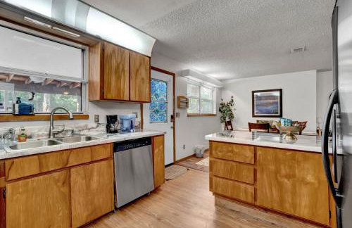 Uhost AI - Get Cozy & Relax! 4BR, 2BA, Hot Tub - Foto 25