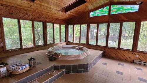 Large Vacation Home Villa- Pool, Indoor Hotub, Game Room, up to 25 guests - Foto 1