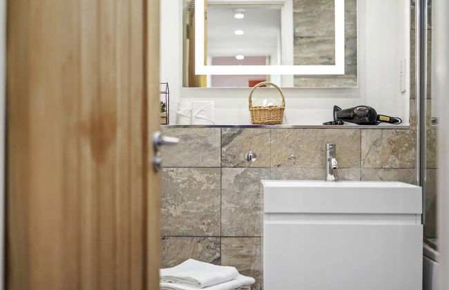 Livestay- Trendy 1bed With Balcony in Westminster - Photo 14