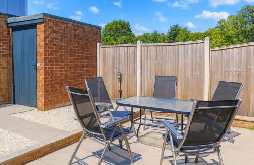 Deluxe 5 Bed House in London - Pool Table - Foto 9