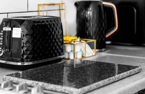 Chic 2 Bedroom Home - King-Size Beds - Garden - Parking 4VC - Foto 18