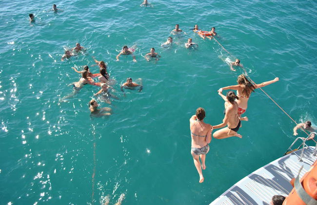 Excursão de catamarã à ilha de Portichol com paella - Foto 3