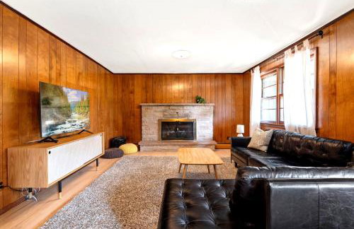 Charming Countryside Home with Yard and Office - Foto 3