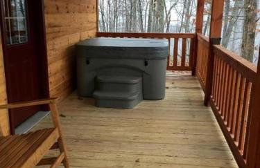 Cozy Family-Friendly Cabin with Private Outdoor Jacuzzi near Huntington, West Virginia - Foto 26