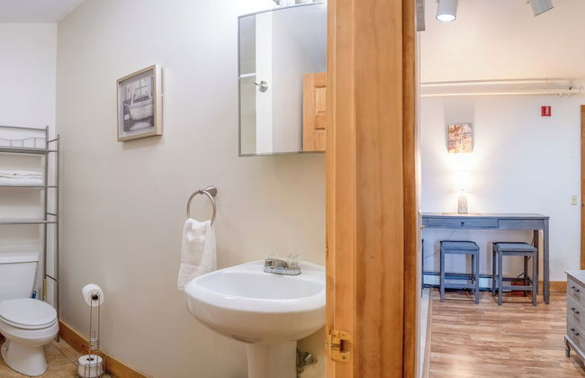 Downtown Apartments in Bar Harbor - Photo 30