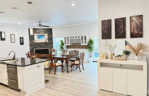 Beach 6BR Pool BBQ 5 Min to Beach Sleep 14 - Foto 21