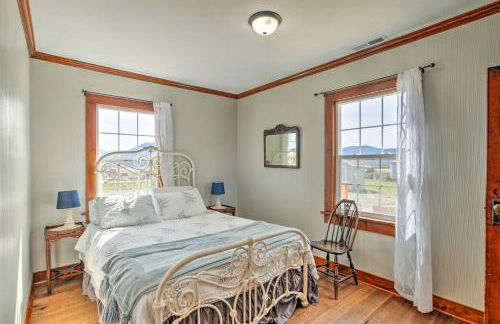 Secluded Bonanza Home with Antique Furnishings - Foto 17