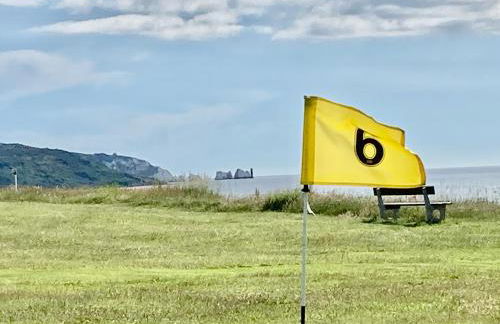 BAYVIEW self-catering coastal bungalow in rural West Wight - Photo 12