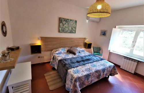 Elegante villa panoramica con giardino e idromassaggio a 10 minuti dal mare - Foto 15