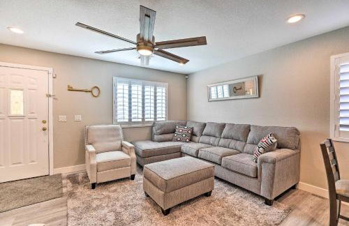 Stylish House with Patio, 8 Mi to Vegas Strip! - Photo 4